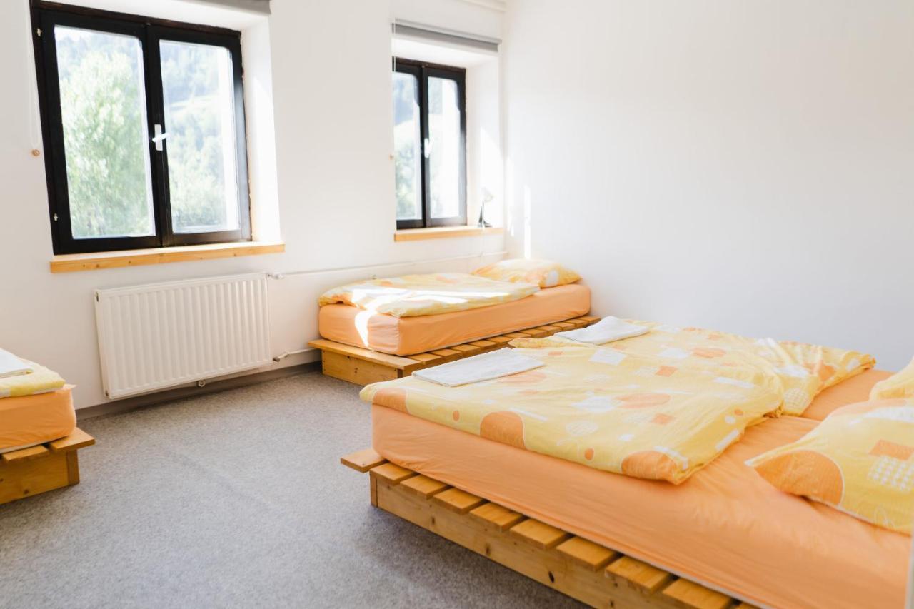 Hostel Idrija Exteriör bild