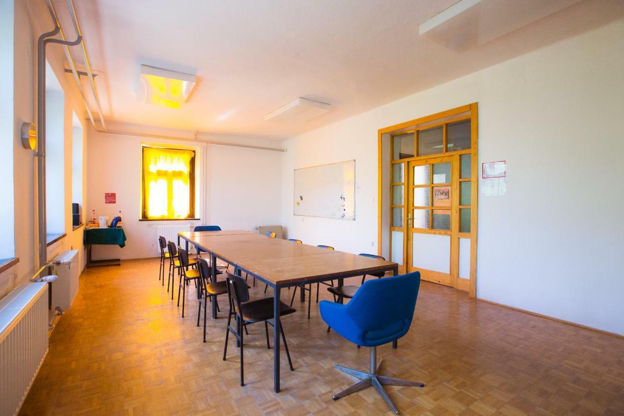 Hostel Idrija Exteriör bild